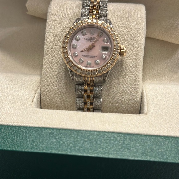 26mm women’s Rolex bust down watch - oyster pearl dial with diamonds bezel - Picture 4 of 16